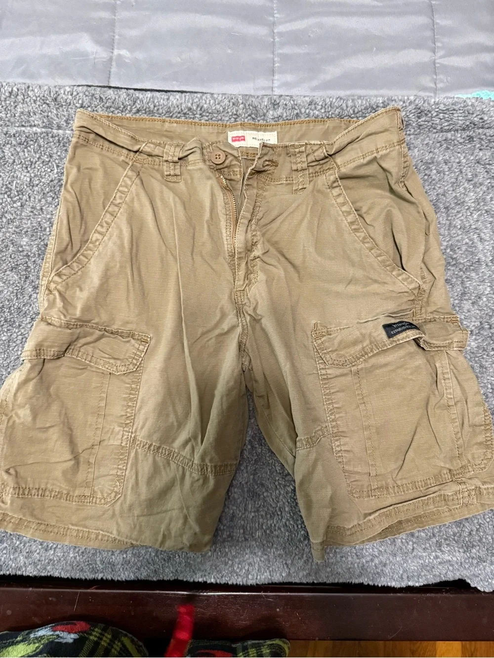 Wrangler Men's Cargo Shorts in Khaki Tan